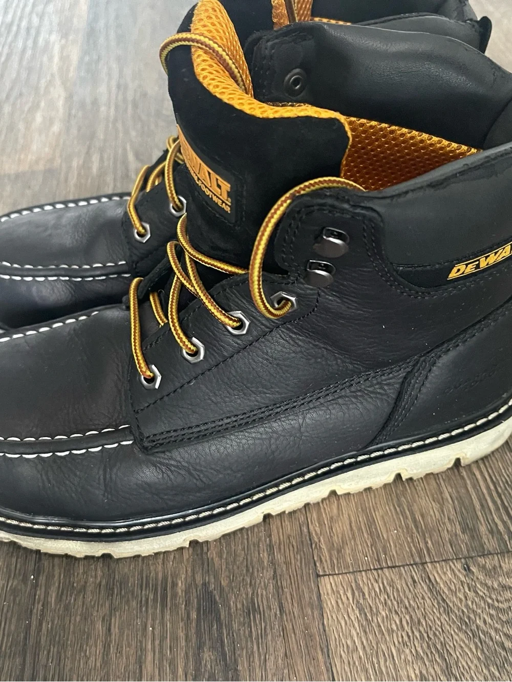 DEWALT Safety work boots